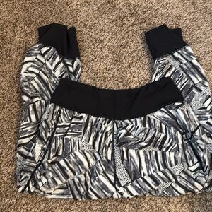 Zella Capri Joggers Size Small